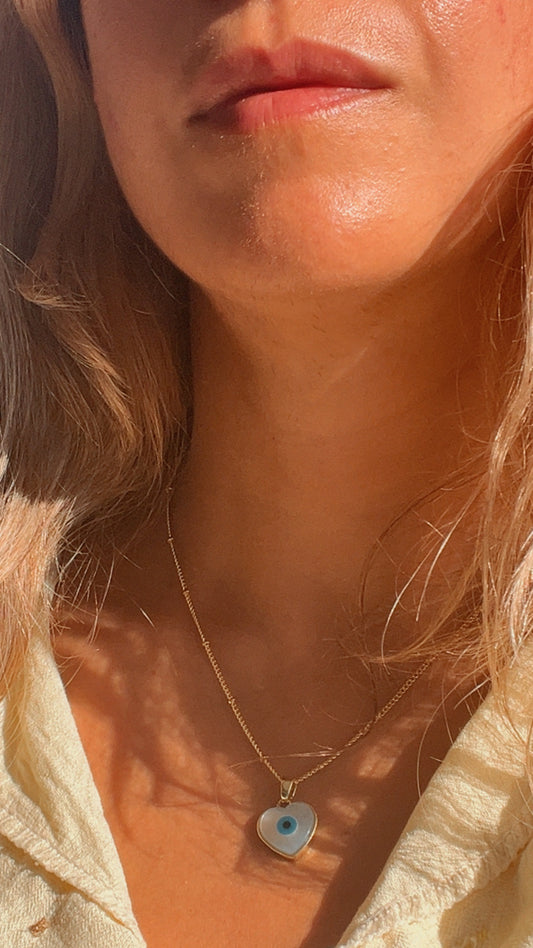 Collar corazón ojo turco